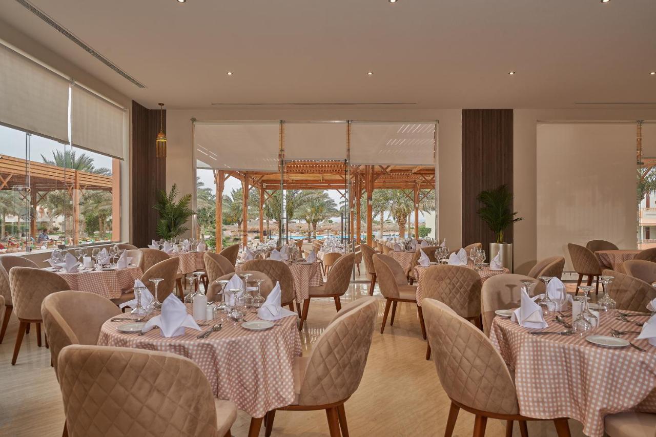 Three Corners Sea Beach Resort Coraya Bay Exterior photo