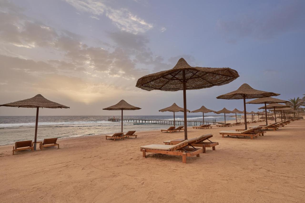 Three Corners Sea Beach Resort Coraya Bay Exterior photo
