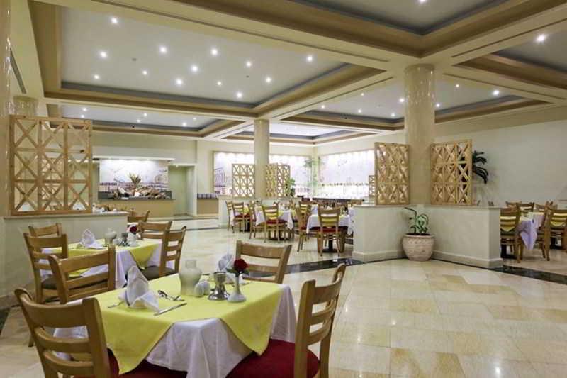 Three Corners Sea Beach Resort Coraya Bay Exterior photo