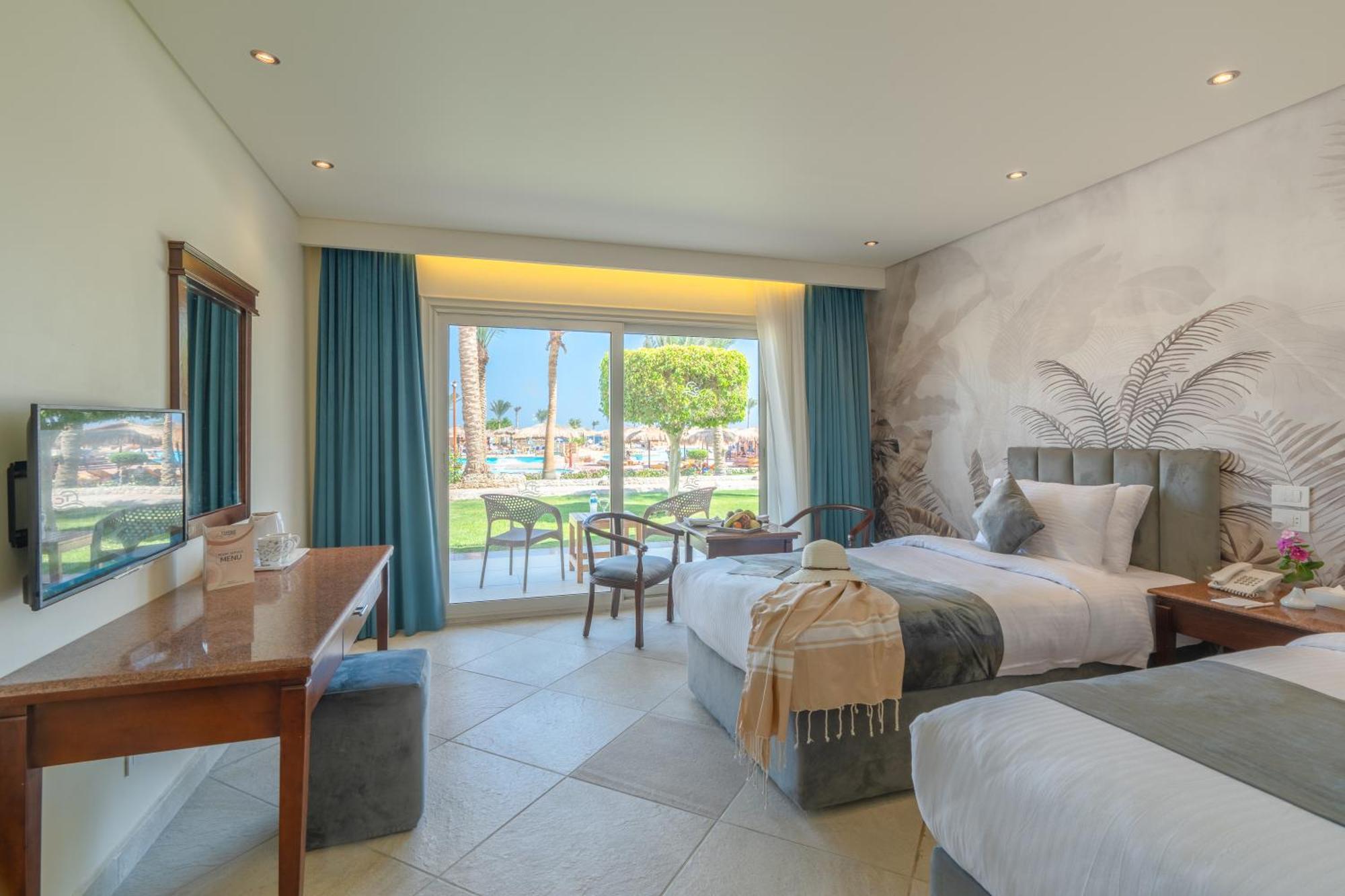 Three Corners Sea Beach Resort Coraya Bay Exterior photo