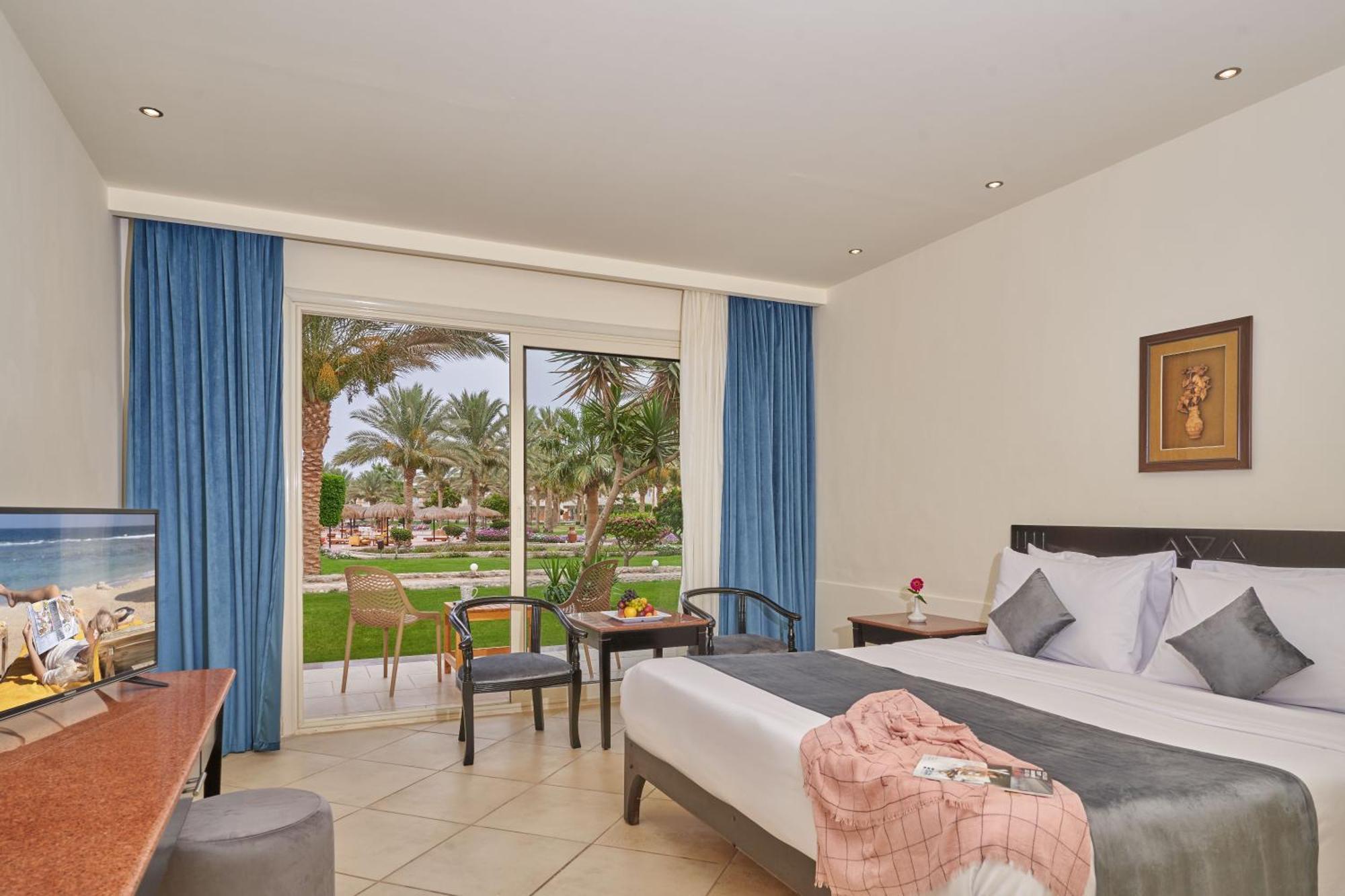 Three Corners Sea Beach Resort Coraya Bay Exterior photo